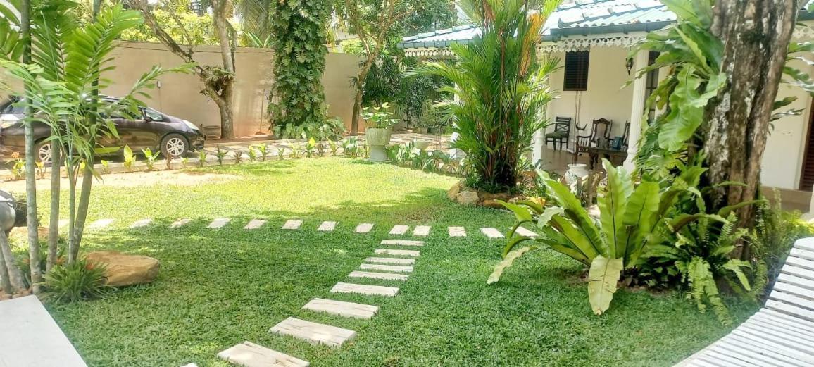 Thambara Villa Unawatuna Luaran gambar
